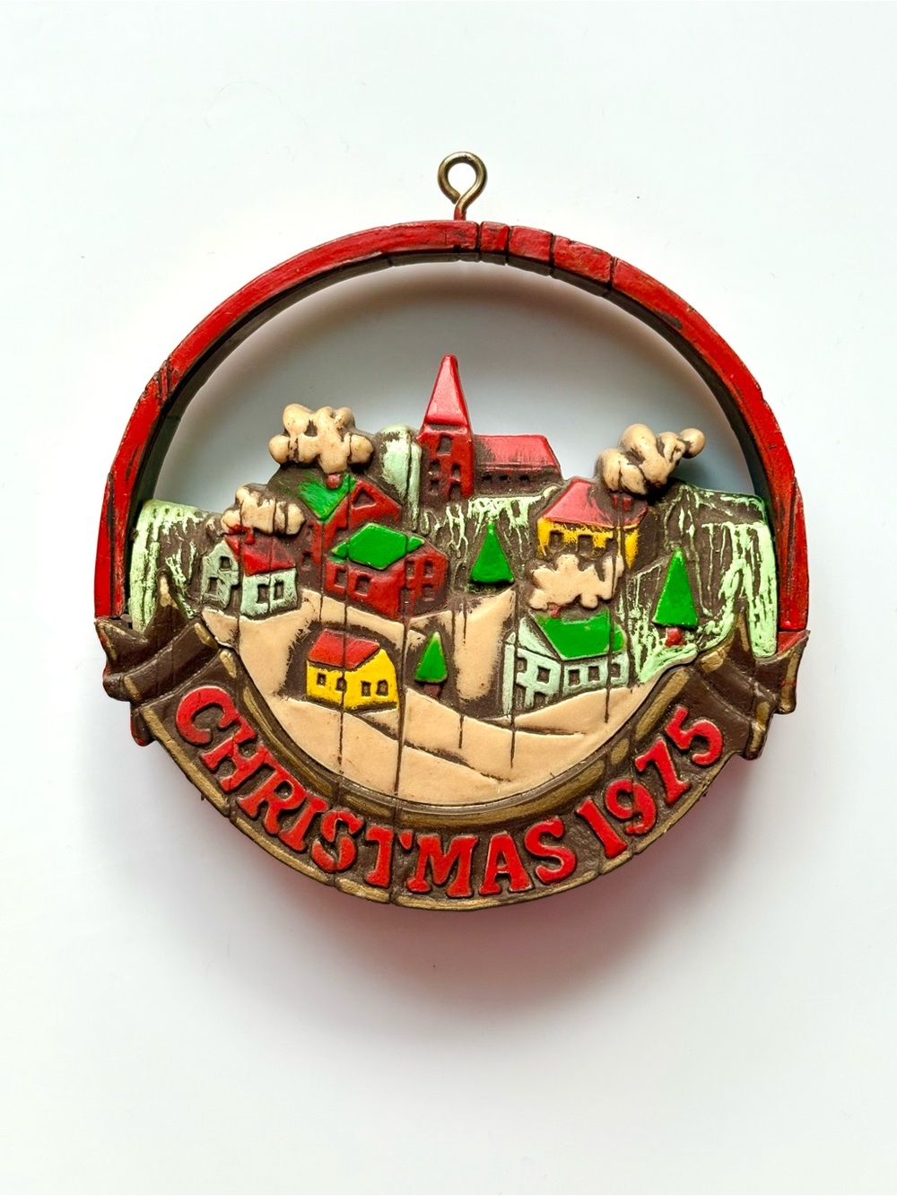 Vintage 1975 Hallmark Peace on Earth ornament